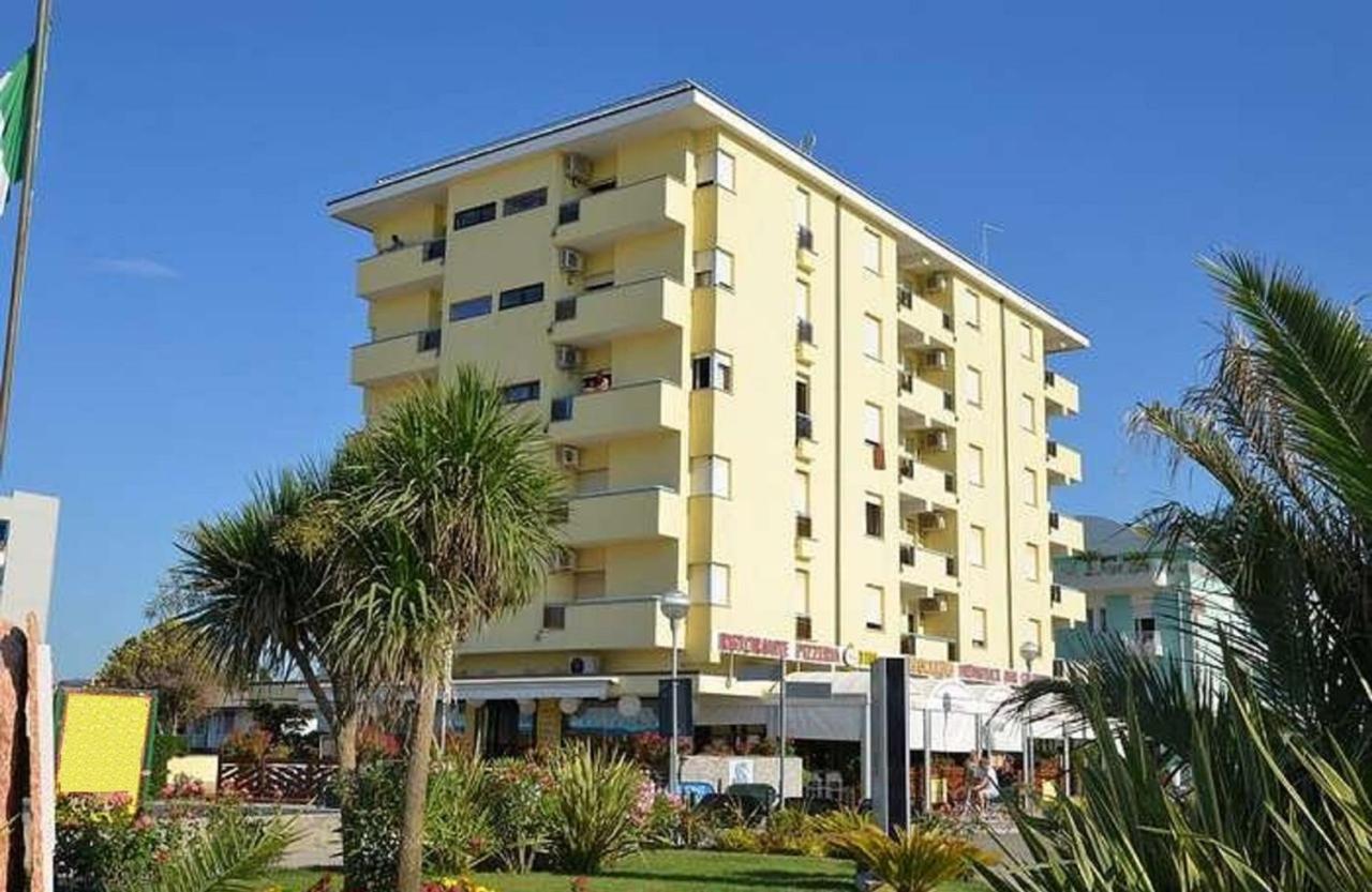 Ferienwohnung Bright Flat Overlooking The Sea - Beahost Bibione Exterior foto